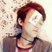 qq男生不屑一顾的头像图片_WWW.WHOISQQ.COM