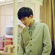 男生白领头像图片_WWW.WHOISQQ.COM