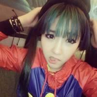 男生女生拥抱头像图片_WWW.WHOISQQ.COM