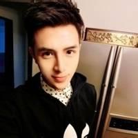 qq头像图片男生背景天空_WWW.WHOISQQ.COM