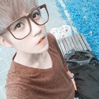 qq男生带眼镜霸气头像图片_WWW.WHOISQQ.COM