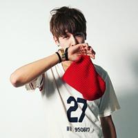 半身控男生头像图片_WWW.WHOISQQ.COM