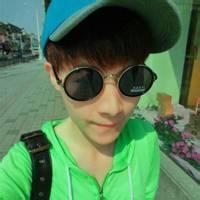 qq男生嗜血头像图片_WWW.WHOISQQ.COM