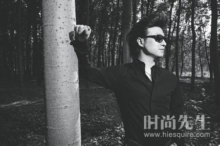玩摇滚的男生头像图片_WWW.WHOISQQ.COM