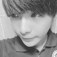 男生黑白柔美头像图片_WWW.WHOISQQ.COM