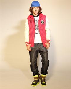 男生棒球服头像图片_WWW.WHOISQQ.COM