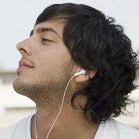 男生听歌头像图片_WWW.WHOISQQ.COM