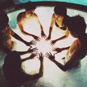 帅气霸气英国男生头像图片_WWW.WHOISQQ.COM