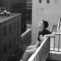 QQ奇葩男生黑白头像图片_WWW.WHOISQQ.COM
