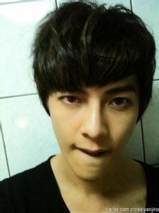 qq头像图片男生帅气汪大东_WWW.WHOISQQ.COM