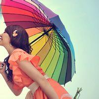 男生拿雨伞头像图片_WWW.WHOISQQ.COM