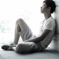 qq头像图片迷茫男生_WWW.WHOISQQ.COM