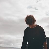 qq侧影头像图片男生_WWW.WHOISQQ.COM