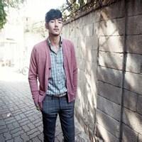 qq男生身穿国旗头像图片_WWW.WHOISQQ.COM