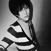 qq头像图片黑白男生2013_WWW.WHOISQQ.COM