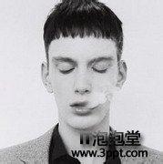 黑灰色男生头像图片_WWW.WHOISQQ.COM