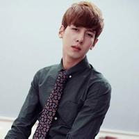 韩国时尚男生头像图片_WWW.WHOISQQ.COM