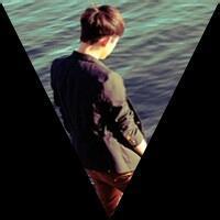 qq三角头男生头像图片_WWW.WHOISQQ.COM