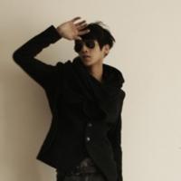 酷拽男生qq头像图片_WWW.WHOISQQ.COM