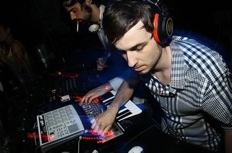 dj打碟头像图片$$男生_WWW.WHOISQQ.COM