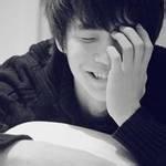 qq男生头像图片只露半张脸_WWW.WHOISQQ.COM