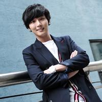qq头像图片男生伊施允_WWW.WHOISQQ.COM