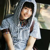 qq头像图片男生伊施允_WWW.WHOISQQ.COM