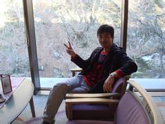 qq头像图片男生伊施允_WWW.WHOISQQ.COM