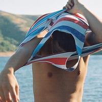 抽象夸张男生头像图片_WWW.WHOISQQ.COM