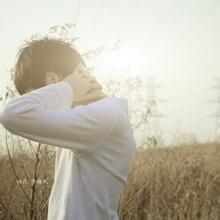 男生祈祷头像图片_WWW.WHOISQQ.COM