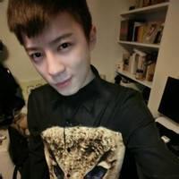 穿花衬衫男生头像图片 图_WWW.WHOISQQ.COM