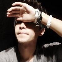 男生全屏头像图片_WWW.WHOISQQ.COM