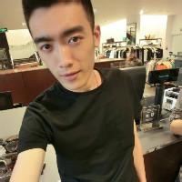 成熟帅气型男生头像图片_WWW.WHOISQQ.COM