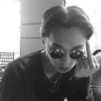 qq男生头像图片带香蕉的_WWW.WHOISQQ.COM