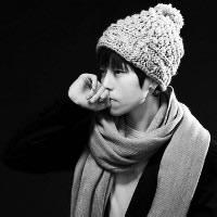 惊讶表情的男生头像图片_WWW.WHOISQQ.COM