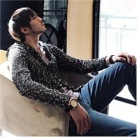 冷淡高傲男生头像图片_WWW.WHOISQQ.COM