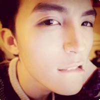 qq头像图片成熟男生生活照_WWW.WHOISQQ.COM