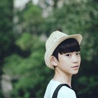 qq头像图片男生平舌帽_WWW.WHOISQQ.COM