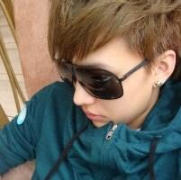 qq头像图片男生黑红_WWW.WHOISQQ.COM