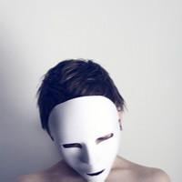 qq男生创意头像图片_WWW.WHOISQQ.COM