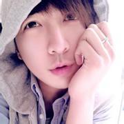 戴帽子男生正面头像图片_WWW.WHOISQQ.COM