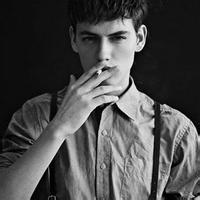 qq头像图片男生足球贝影_WWW.WHOISQQ.COM