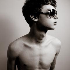 qq头像图片2012男生_WWW.WHOISQQ.COM