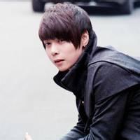 单色男生头像图片_WWW.WHOISQQ.COM
