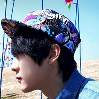 男生转身回头头像图片_WWW.WHOISQQ.COM