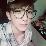 街舞男生戴墨镜头像图片_WWW.WHOISQQ.COM