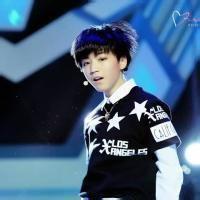 yy阳光男生头像图片_WWW.WHOISQQ.COM