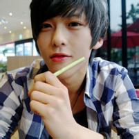 yy阳光男生头像图片_WWW.WHOISQQ.COM