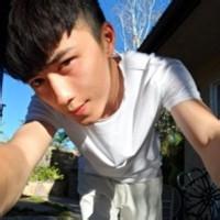 yy阳光男生头像图片_WWW.WHOISQQ.COM