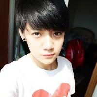 背影头像图片男生帅气_WWW.WHOISQQ.COM